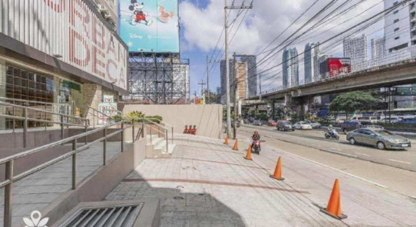 Oyo 474 Urbandeca Tower 316 - Nizami Condotel Mandaluyong Εξωτερικό φωτογραφία