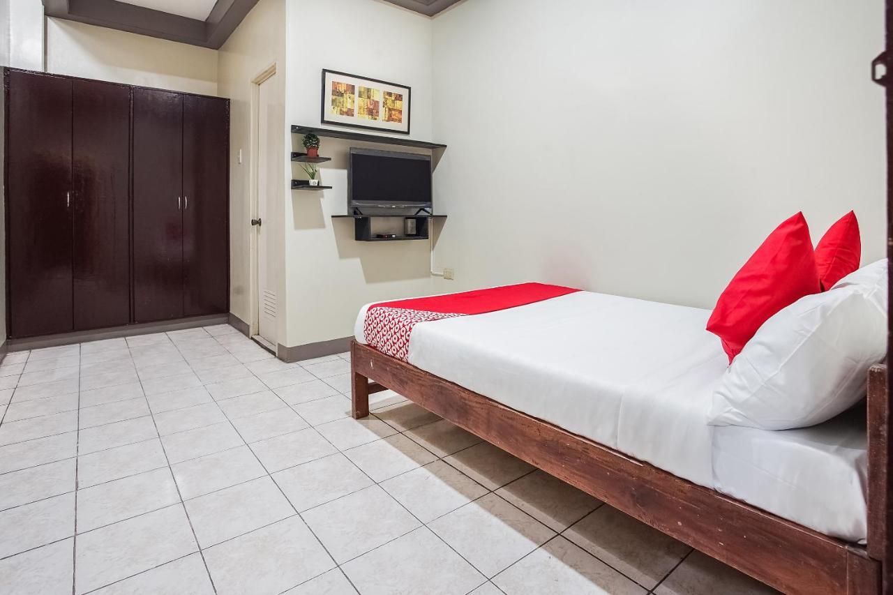 Oyo 474 Urbandeca Tower 316 - Nizami Condotel Mandaluyong Εξωτερικό φωτογραφία